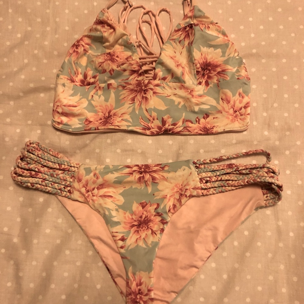 Frankies Bikini